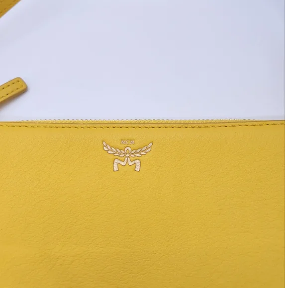 MCM San Marcos Liz Shopper Yellow Leather Pochette - Picture 2 of 12